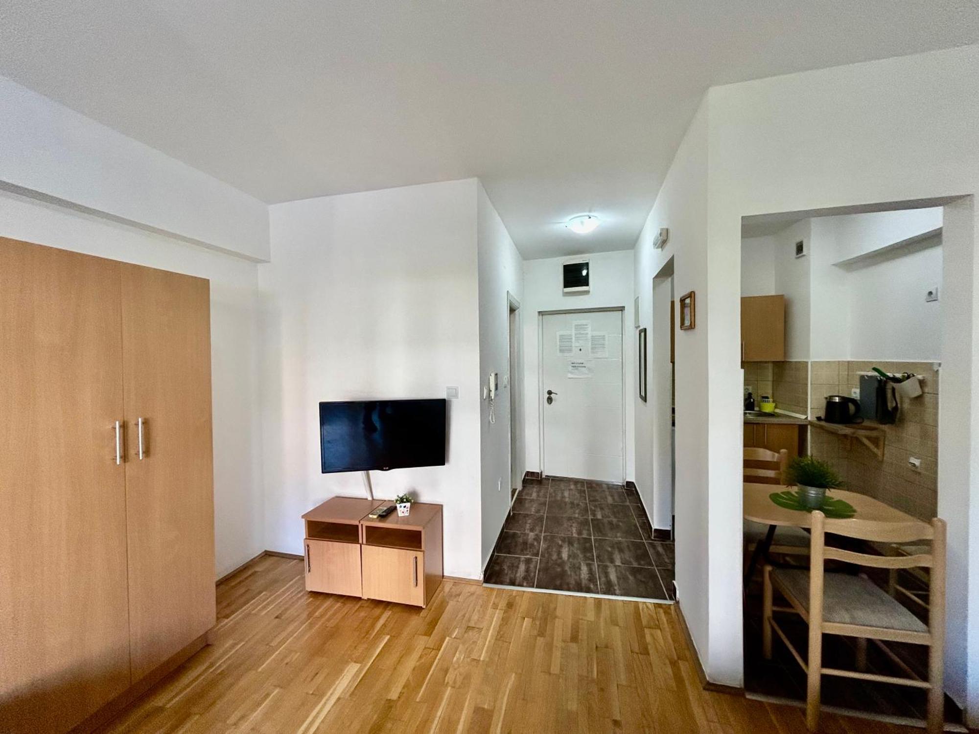 Apartments Mitende بودفا الغرفة الصورة